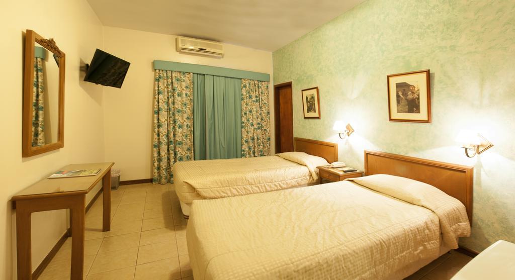 Hotel Bristol Asuncion Rum bild